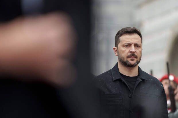 РИА: Зеленский обсуждал с Тихановской введение санкций в отношении Лукашенко