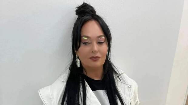 Ларису Гузееву возмутили фейковые аккаунты, которые отвечают от её имени