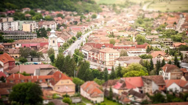 Чтобы строили дома по всей стране, надо создать условия – аналитик о обезлюживании РФ