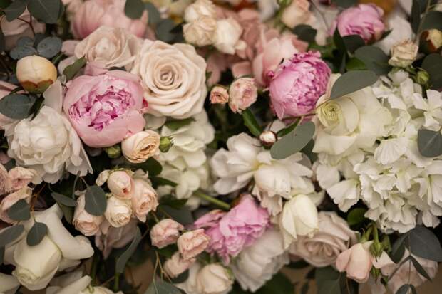 Flowwow продаёт российский бизнес «Яндексу» Flowwow продаёт российский бизнес «Яндексу»