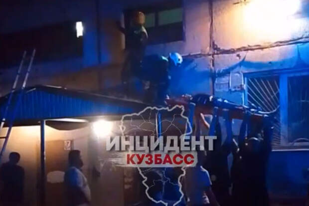 В Кемерове пьяный мужчина выжил после паления из окна седьмого этажа