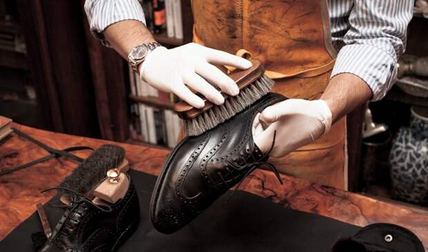 Как правильно чистить обувь в домашних условиях