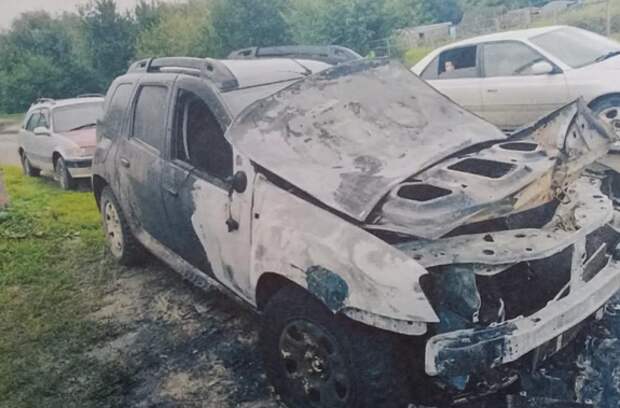 Житель Хабаровского края сжег чужую машину стоимостью около 1 млн рублей из-за несчастной любви