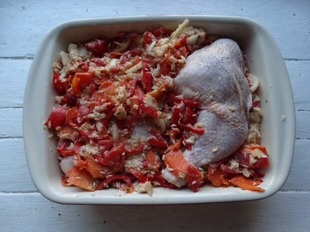 Окорочка с рисом и овощами. Очень здоровский рецепт и блюдо: нежнейшее мясо вместе с вкуснейшим гарниром