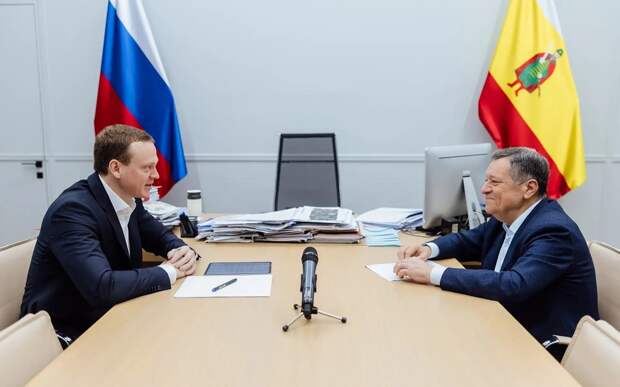 Павел Малков провел встречу с депутатом Госдумы Андреем Макаровым