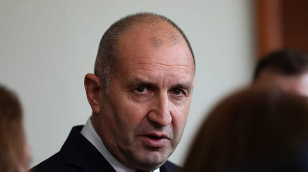 КС Болгарии утвердил досрочное прекращение полномочий Радева на посту президента