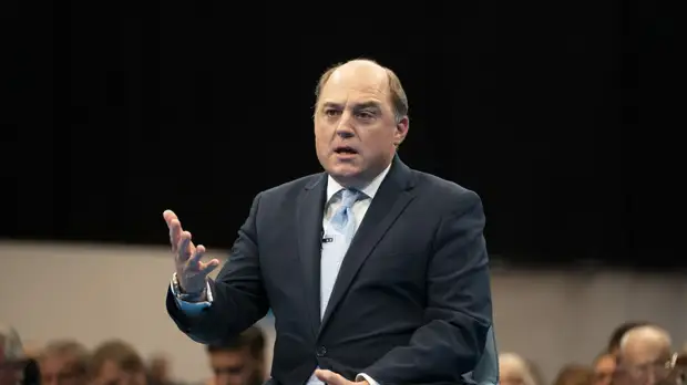 Глава Минобороны Британии Уоллес не исключил дополнительную военную помощь Украине