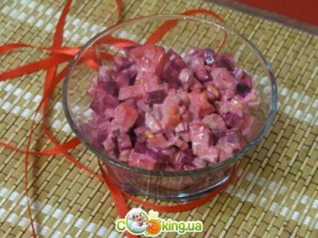 Салат со свеклой, сельдью и сыром - приготовление 