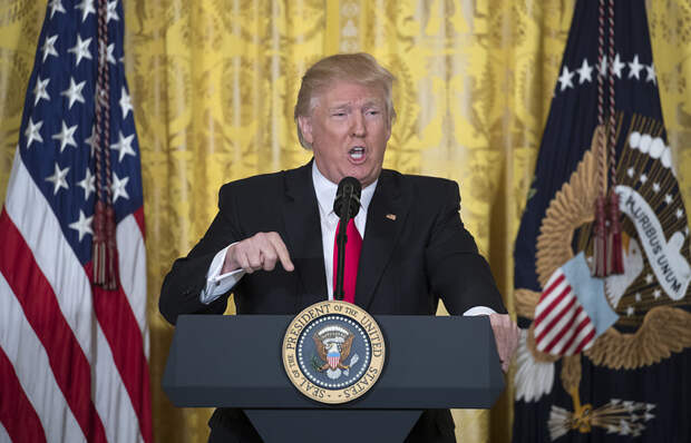 Трамп назвал CNN, NBC и The New York Times противниками американского народа Трамп назвал CNN, NBC и The New York Times противниками американского народа