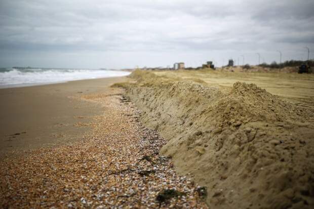 Собран основной объем мазута, разлившегося при ЧС в Керченском проливе