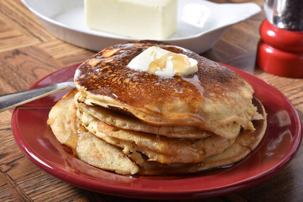 Врач Соломатина: блины не стоит есть на голодный желудок