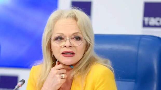 Дзюник назвал причину травли Долиной