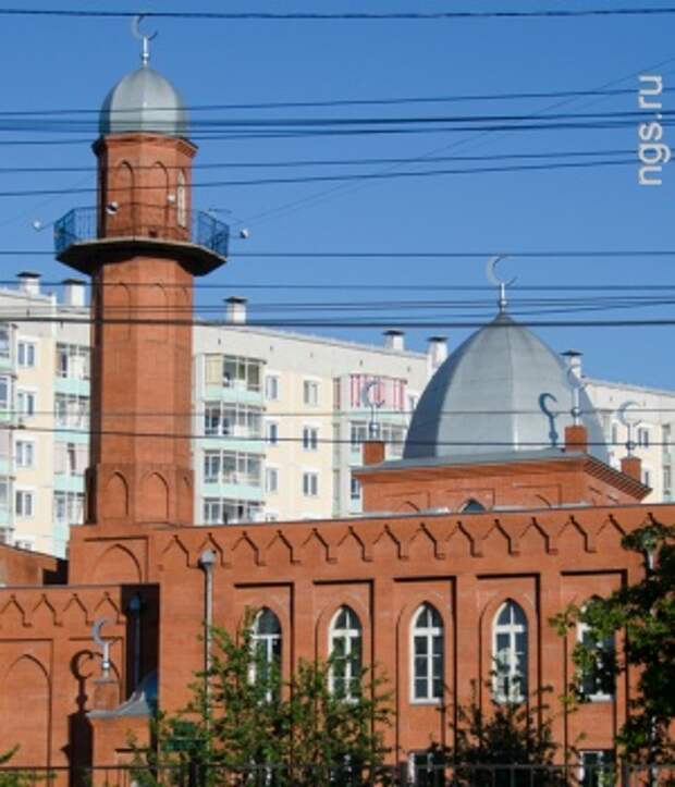 Мечеть красноярск. Соборная мечеть Красноярск. Мечеть в Красноярске на Металлургов. Курбан байрам Красноярск. Ислам Красноярск.