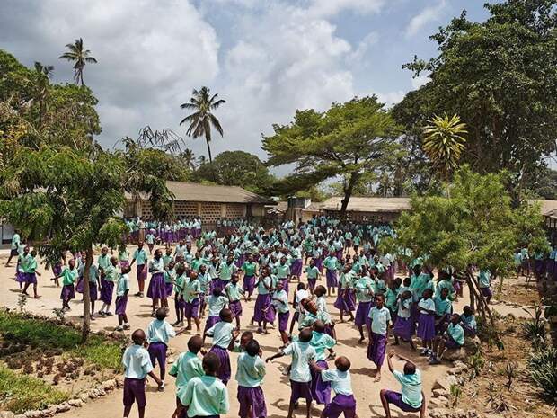 Freretown Community Primary School, Момбаса, Кения дети, игровые площадки, мир, путешествия, страны