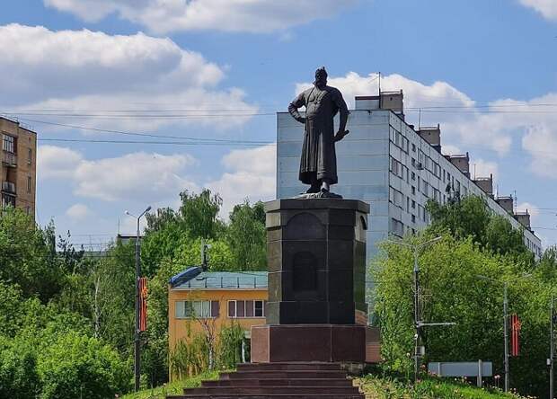 Памятник Григорию Пушке в городе Пушкино, Московская область 