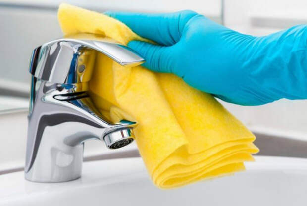 Генеральная уборка в ванне. | Фото: Выбор online.