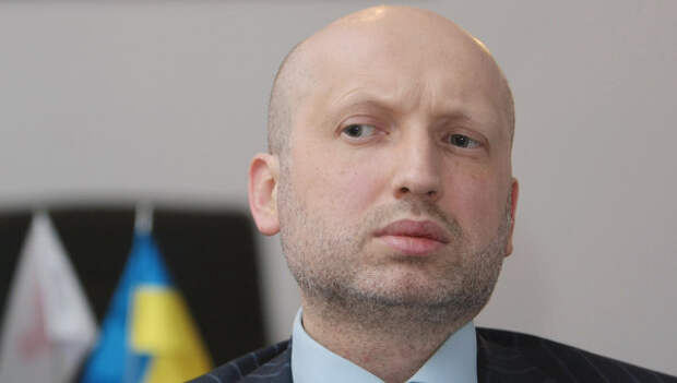 Турчинов предложит Верховной раде отменить внеблоковый статус Украины