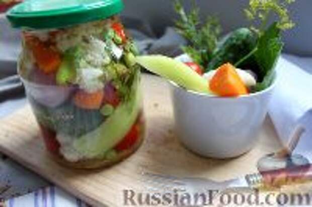 Фото к рецепту: Пикули из сезонных овощей Фото к рецепту: Пикули из сезонных овощей