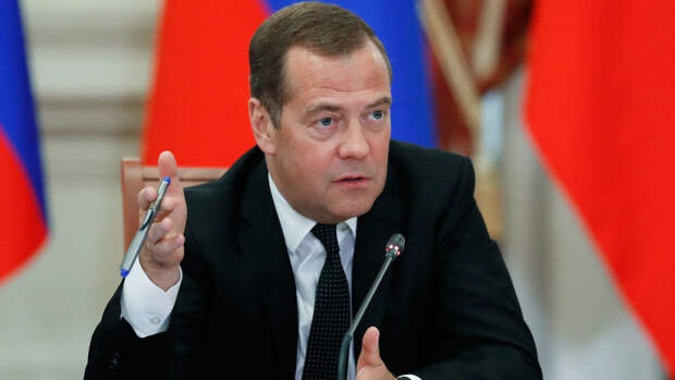 Медведев процитировал сообщение о лютом хрюкостяге с радиостанции УВБ-76