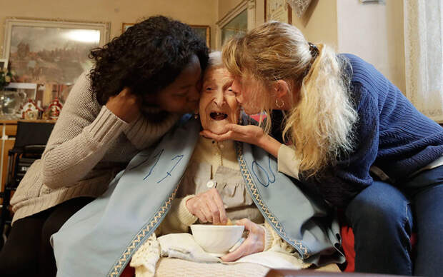 Женщина, рожденная в 19 веке, отпраздновала свое 117-летие Эмма Морано, долгожители, книга рекордов гиннеса, удивительные факты