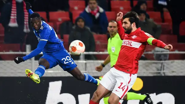 Баженов назвал странным решением поставить Рассказова в центр защиты в игре с «Лестером»