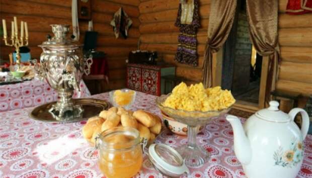 Издавна самовар воспринимался на Руси как символ уюта и гостеприимства/Фото:chemodan-tour.ru