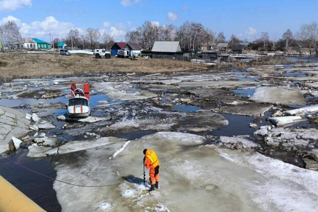Переехать на чердаки просят новосибирцев из-за подъема воды в Каргате