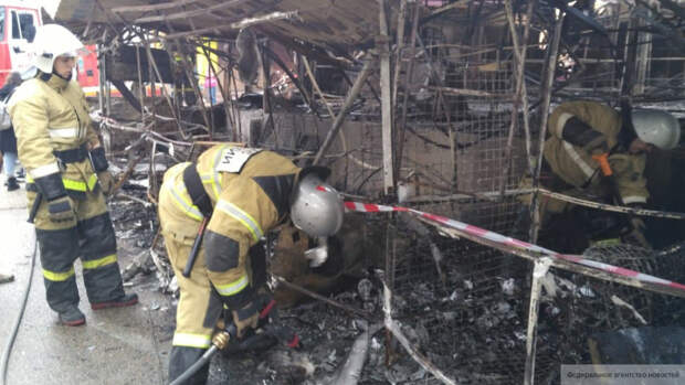 Спасатели потушили пожар на мебельной фабрике в Тольятти