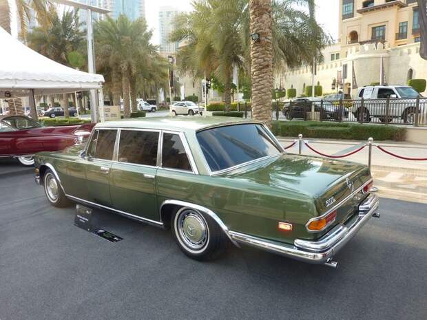 Emirates Classic Carshow 2011 в Дубае (95 фото)