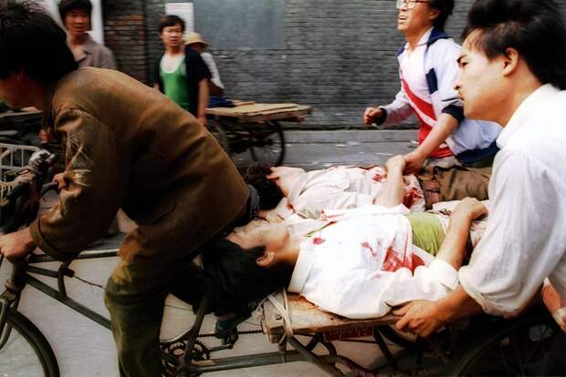 Расстрел демонстрантов на площади Тяньаньмэнь 25 лет назад Tiananmen Square 25 Расстрел демонстрантов на площади Тяньаньмэнь 25 лет назад
