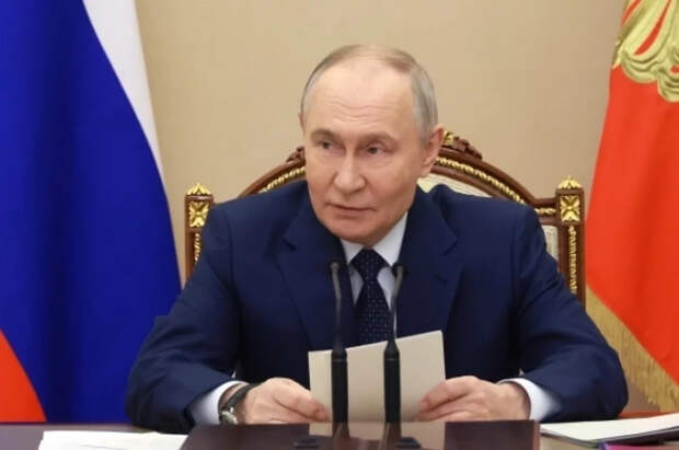 Путин в уходящем году подписал более 1300 указов и законов