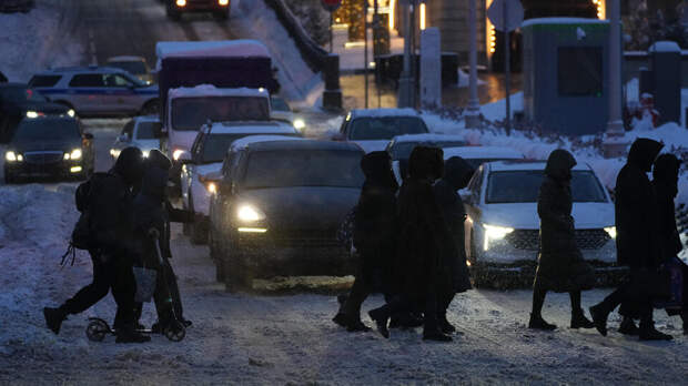 Москву опять накроет сильным снегом, ожидаются перекрытия дорог