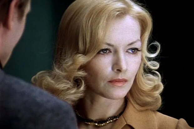 За кулисами «Иронии судьбы»: как Эльдар Рязанов нашел идеальных актеров в «рождественскую сказку для взрослых» За кулисами «Иронии судьбы»: как Эльдар Рязанов нашел идеальных актеров в «рождественскую сказку для взрослых»