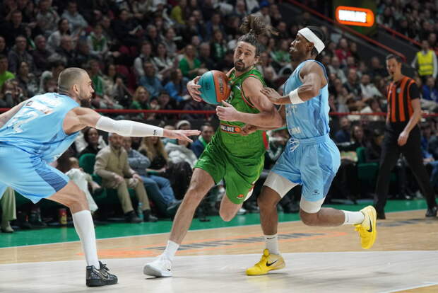 Рейнольдс, Швед и Бингэм поедут от УНИКСа на Матч звезд