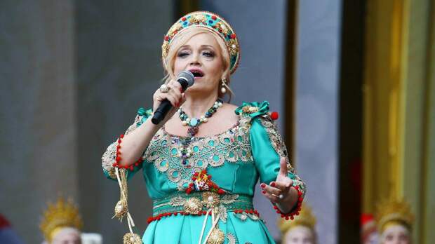 «Я забуду обо всем ради семьи»: почему звезды отказываются от миллионных гонораров в Новый год