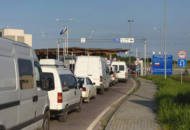 В Польше из-за украинских беженцев заканчиваются деньги и проблем становится всё больше В Польше из-за украинских беженцев заканчиваются деньги и проблем становится всё больше
