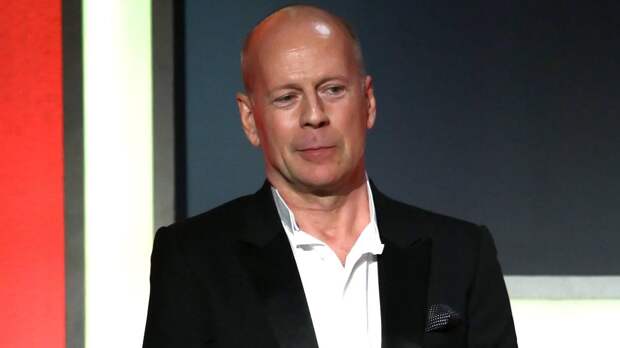 «Они понимают, что он не поправится»: Эмма Хеминг рассказала о дочерях Брюса Уиллиса