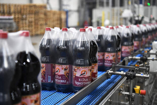Россияне предпочли Добрый Cola и Черноголовку после ухода Coca-Cola
