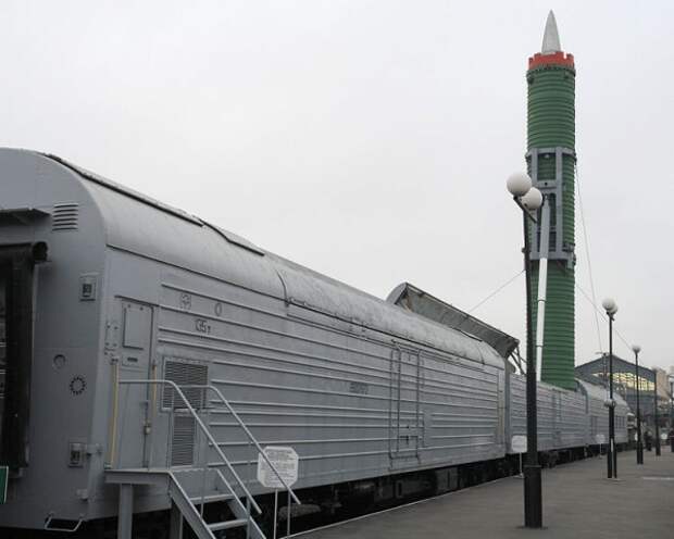 Боевой железнодорожный ракетный комплекс РТ-23 УТТХ "Молодец".