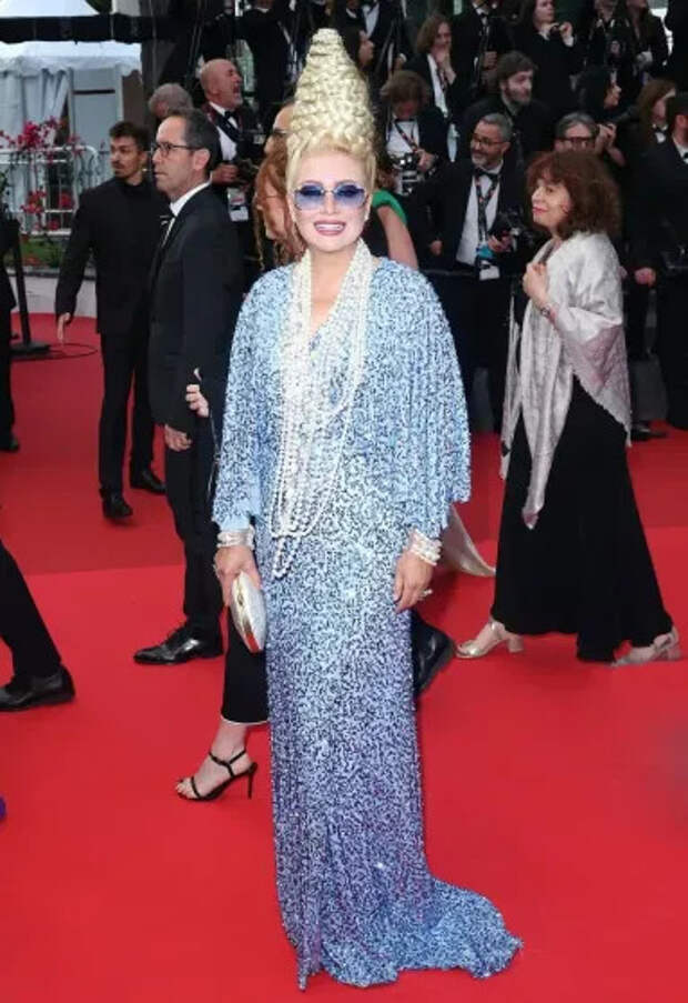 Лена Ленина