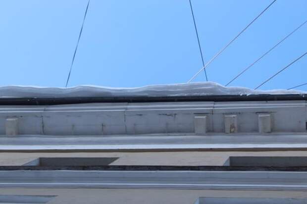 Петербуржец получил 1,2 миллиона рублей от коммунальщиков за поврежденную машину