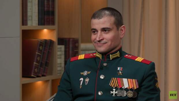 «Носил их около сердца»: Герой России рассказал, как детские письма помогли ему выжить на фронте