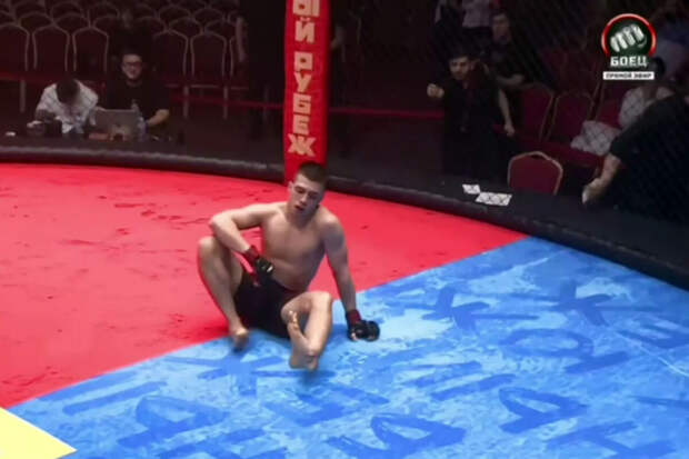 Боец Синещук получил растяжение связок, исполнив сальто после победы