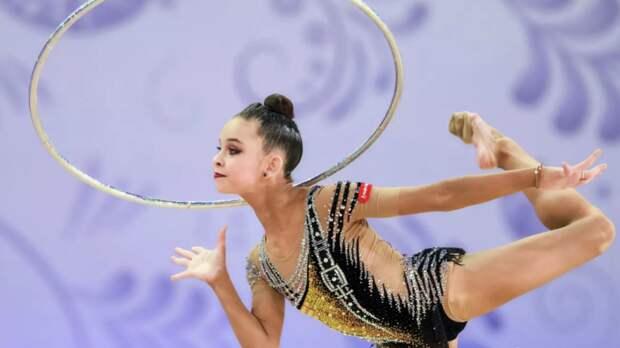 Российской гимнастке Ильтеряковой вынесли предупреждение за инцидент с флагом
