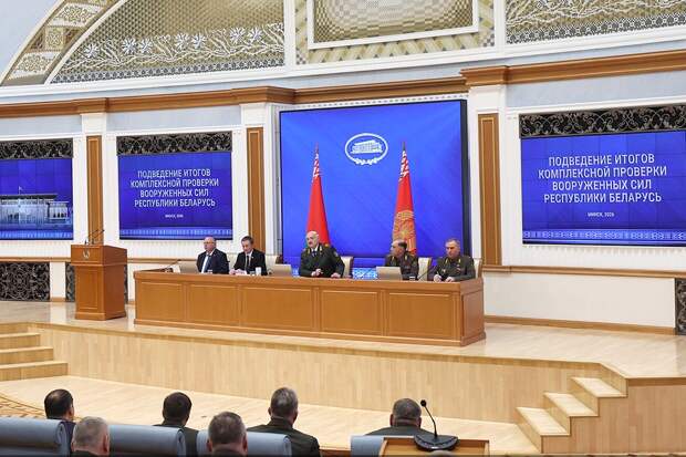 Лукашенко провел "разбор полетов" по итогам комплексной проверки армии