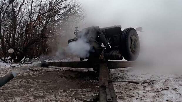 Расчеты Д-30 разнесли позиции украинских боевиков в Запорожской области