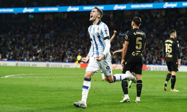 «Небо и земля». Захарян — об отличающейся атмосфере на стадионах в России и Испании