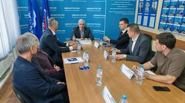 Эдуард Кузнецов обсудил с предпринимателями реализацию ряда инициатив