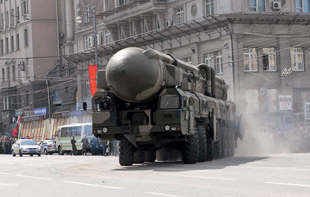 Межконтинентальный мобильный ракетный комплекс РТ-2ПМ Тополь Межконтинентальный мобильный ракетный комплекс РТ-2ПМ Тополь