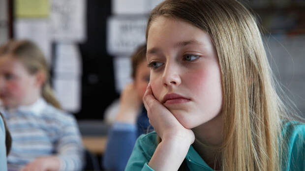 Психолог Самбурский: похвала только за идеальный результат ведёт к синдрому отличника